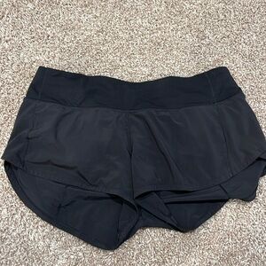 Womens lululemon black speed up shorts 2.5”